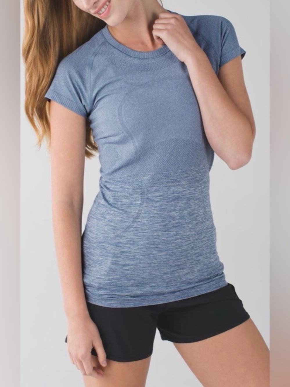 Lululemon Swiftly Tech Short Sleeve Crew, Heathered Blue Denim, sz 8